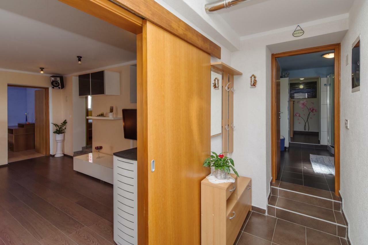 Apartment Sarar Crikvenica Esterno foto